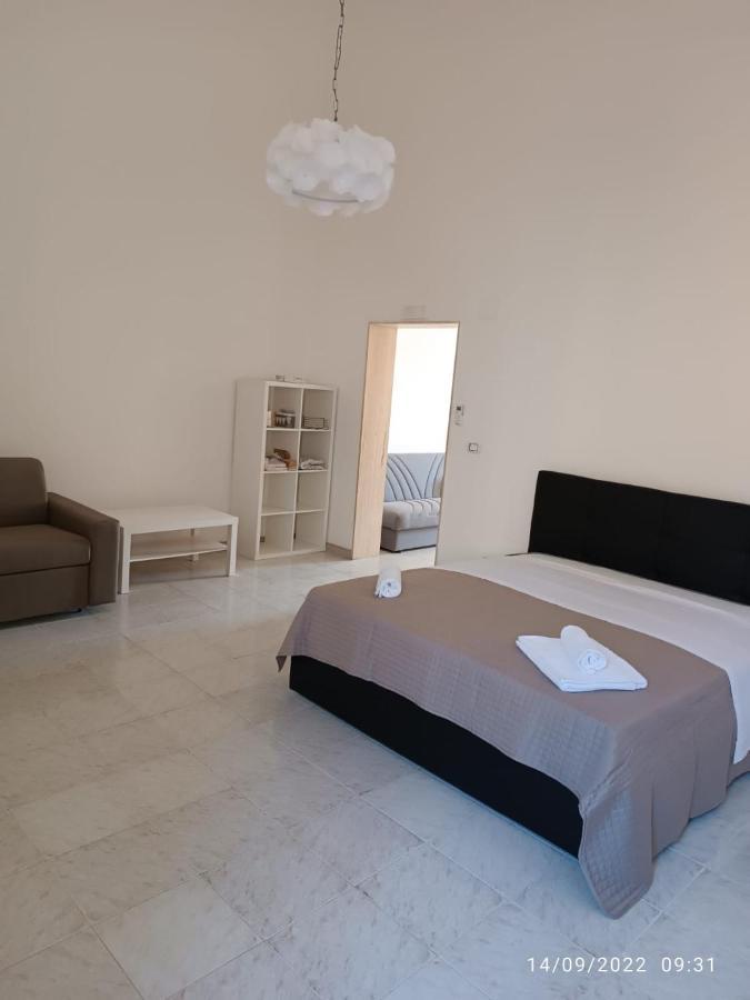 Di Fronzo Guest House T Triggiano Dış mekan fotoğraf